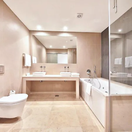 Casa vacanze Amoreira Town House Sleeps 5 With Pool And Air Con *